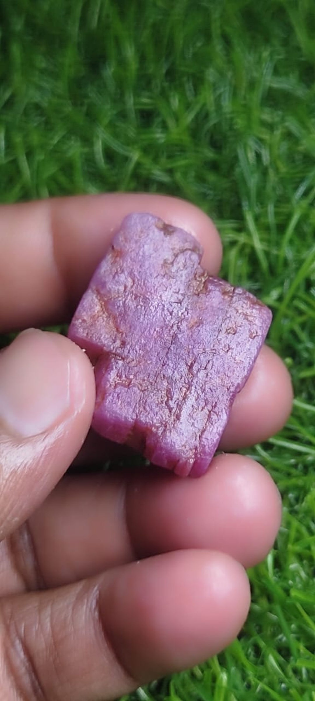 天然レッドルビー原石：7月の誕生石、インド産（20 x 28 MM） - Etsy 日本