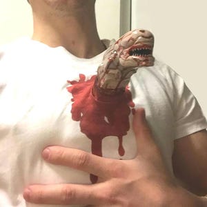 チェストバスターエイリアンハロウィンいたずらGoProマウント