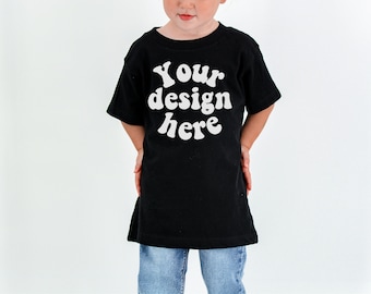 Camiseta para niños pequeños / Camiseta para niños Mockup / Bella Canvas para niños pequeños / Bella Canvas 3001T Mockup negro / Camiseta para niños Mock-Up // Niño 3001t maqueta