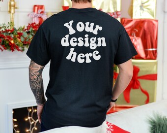 Gildan 5000 terug mockup mannen, Kerstmis 5000 zwarte rug, getatoeëerd model mockup, heren shirt mockup, achterkant tshirt mockup voor mannen