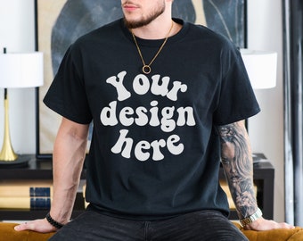 Gildan 5000 Maqueta de camiseta negra para hombre, Maqueta de camiseta negra para hombre, Maqueta de modelo tatuado, Maqueta de camisa para hombre, Maqueta estética, negro 5000