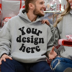 Gildan 18500 mockup men, Makieta bluzy z kapturem męska, Makiety bluz męskich, Makieta bluzy z kapturem, Sportowa szarość, Sprawdź nasz cały pakiet makiet