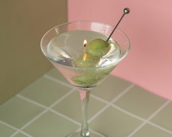 Martini Candle: Gel Wax, Extra Olives, Reusable Glass / Cocktail Candles / Dirty Martini Lovers / Housewarming Gifts / Bar Car Ideas