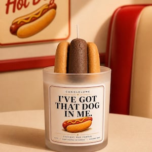 Vela "I Got That Dog In Me" / Vela de Cachorro-Quente / Vela Divertida com Comida / Presente Exclusivo / Vela Decorativa Inusitada / Vela Artesanal / Para Amantes de Cachorro-Quente