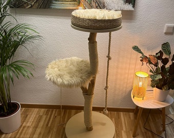 Natural wood scratching post with sleeping basket
