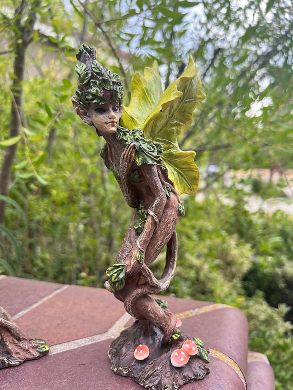 Figurine fantastique fée arbre elfe décor unique intérieur dryade