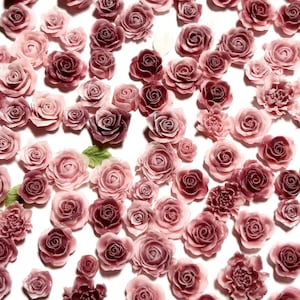 100 pcs [A-11 to 18] assorted flowers mini charms for nail art, DIY phone cases and DIY crafts