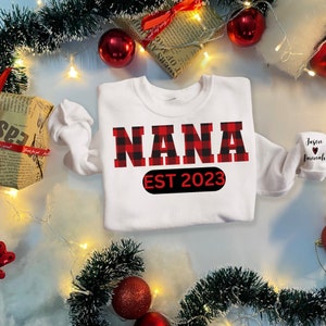 Felpa NANA personalizzata con nomi sulle maniche. Camicia Nana. Regalo Nana. Festa della mamma. Regalo di Natale. Regali personalizzati per il regalo della nonna Nana. Plaid