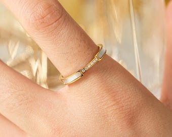 Dainty Gold Mother of Pearl Ring with Zircon, Minimalist Stackable Ring, 18K Gold Plated Band, Everyday Delicate Ring, Bridesmaid Gift