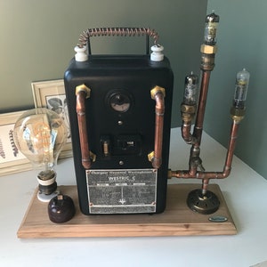 Table lamp, Charger