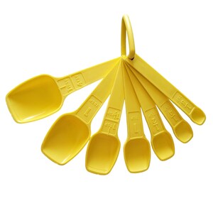 Vintage Tupperware Measuring Spoon Set Multi Color Yellow Green