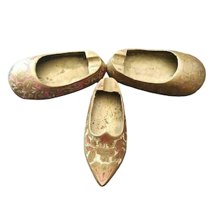 Cinzeiro vintage de latão gravado de 3&quot; para sapatos, conjunto de 3 cinzeiros colecionáveis para charutos