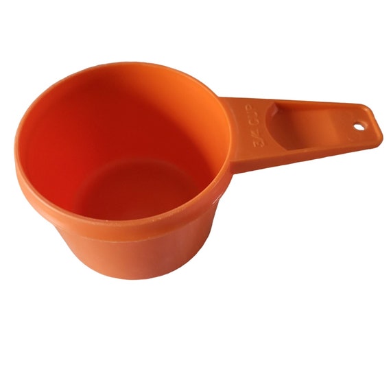 Set of 6 Orange Tupperware Measuring Cups 1/4, 1/3, 1/2, 2/3, 3/4