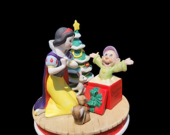 Vintage Disney Collectible Figurine Titled Snow White's Surprise Christmas 1987