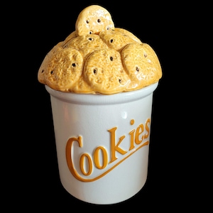 Vintage Himark Cookie Jar Munch-Time Chocolate Chip Cookies Lid Canister