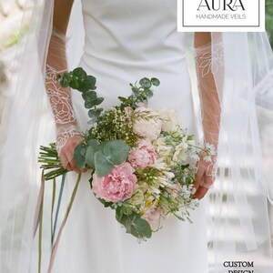 peony-embroidered-tulle-wedding-gloves