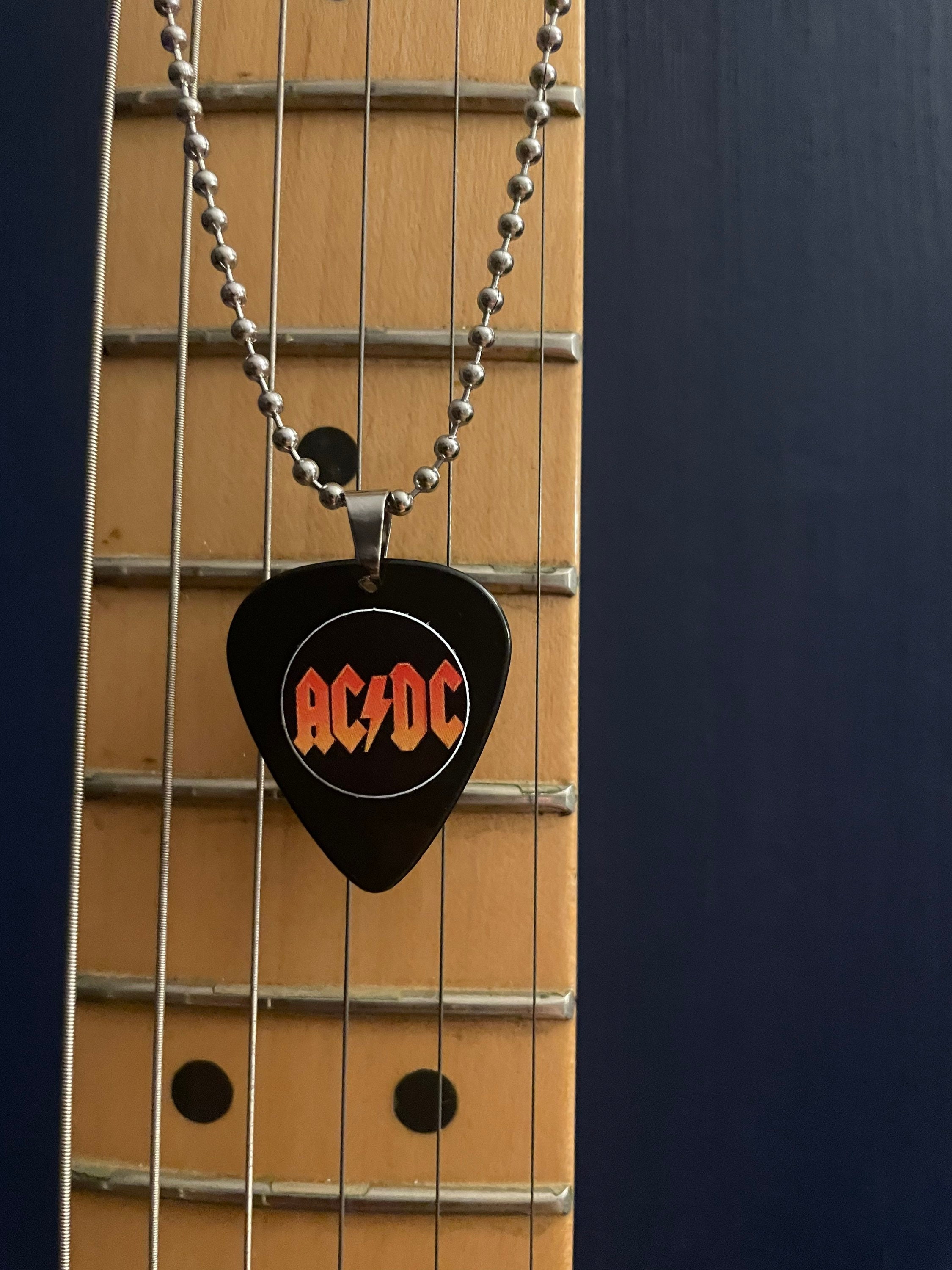tira Motivación Shuraba Handmade AC/DC Guitar Pick Pendant Necklace Band Jewellery - Etsy México
