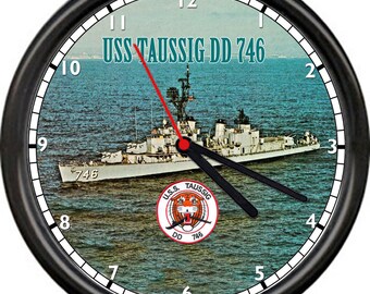 USS TAUSSIg dd 746 US Navy Sailor Veteran US Navy Military Ship Sign Wall Clock