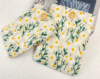 Embroidered Daisies Kindle Sleeve, Padded Kindle Cover, Kindle Paperwhite Case, Kindle Oasis Cover, IPad Sleeve, IPad Accessories, Kobo case