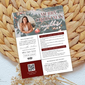Peut inclure: Un flyer de Noël avec le texte "Merry Christmas neighbor!" présente une photo d'une femme et des informations sur les mises à jour de la valeur immobilière. Le flyer comprend un code QR et les coordonnées d'un agent immobilier local.