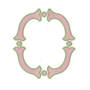 K&ouml;nnte beinhalten: Ein ovales Stickdesign mit einer hellrosa F&uuml;llung und einem hellgr&uuml;nen Satinstichrand. Der Rahmen besteht aus vier geschwungenen Segmenten, die durch kleine hellgr&uuml;ne Kreise oben, unten und an beiden Seiten voneinander getrennt sind.