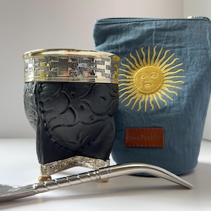 Black Leather Imperial Mate | Imperial-Handcrafted Gourd with Pampa Alpaca Design | Copper Feet | Imperial de cuero con alpaca y bolitas-AG
