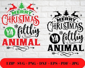 Könnte beinhalten: Eine digitale Design-Datei für eine Weihnachtsgrafik, die "Frohe Weihnachten Ya Filthy Animal" in schwarzem und rotem Text mit einem grünen Kreis, der "Ya" sagt, und einer roten Rentiergrafik zeigt. Das Design ist in den Formaten SVG, PNG, DXF, EPS, PDF und JPG verfügbar.