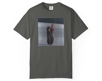 Vintage concertzanger JB portretfoto T-shirt | Moody zwart-wit artiest concert print
