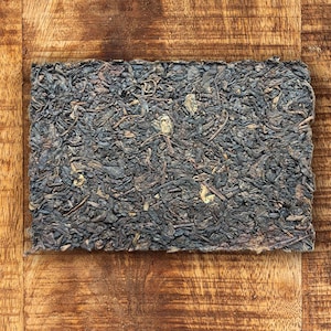 Brique 8969 Thé Pu&#39;erh cuit au retour infini - 2005 - 250 g