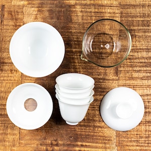 Set de Dégustation Complet pour Thé &quot;Gaiwan Baroudeur&quot;  - Sacoche Antichoc, Gai Wan en Céramique, Tasses et Jarre en Verre