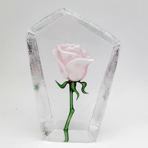 Fantasy Rose By Robert Ljubez Maleras Swedish Etched Glass