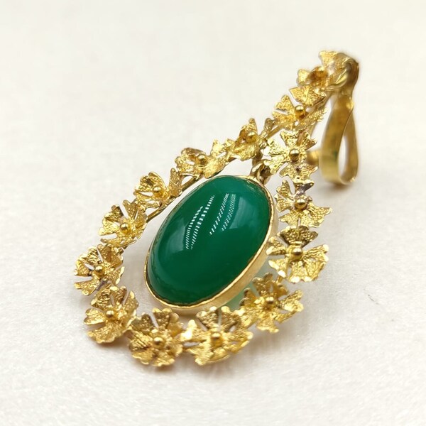 Art Nouveau Flower Pendant 18k Solid Gold Natural Jade - Free Shipping - Read Description