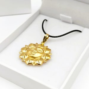 18 carats Gold Pendant, Solid Gold Pendant, Sun Pendant, Vintage Pendant, Summer Pendant, Statement Pendant,