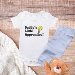 Daddy&#39;s little Apprentice Onesie, Electrician baby bodysuit, Baby clothing, fun onesie, baby onesie, baby shower gift, baby announcement