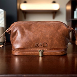 Trousse de toilette en cuir personnaliséeCadeaux pour garçons d'honneurTrousse de toilette en cuir，Cadeau pour lui, cadeau pour papa mari et grand-père，Cadeaux de mariage personnalisés
