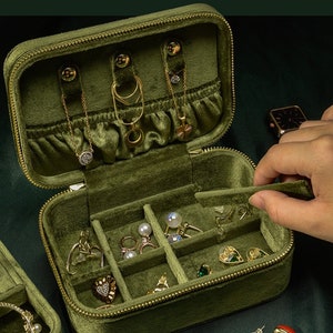 Personalized Velvet Jewelry Box,Custom Travel Jewelry Case,Jewelry Organizer,Velvet Storage Case,Anniversary Gift for Women,Birthday Gifts image 2