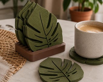 Juego de posavasos de madera con hojas de monstera y macetero – Decoración de cocina verde