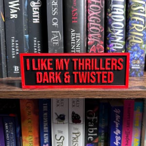 I Like My Thrillers Donker en gedraaid boekenplankbord | Cadeau voor boekenliefhebber, woondecoratie