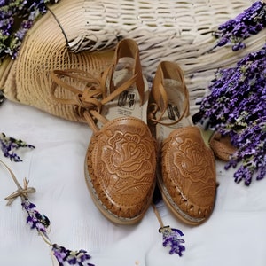 Leather Huarache tooled brown lace up Sandal with laces All Sizes Boho- Hippie Vintage Mexican Style- Sandal with wrap KENDRA