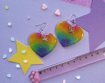 Regenbogen Herz Harz Ohrringe | Regenbogen Pride | Handgemachtes Unikat