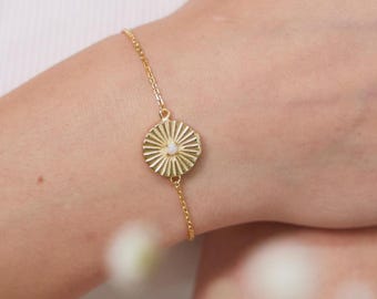 Sunburst medaillonarmband • Verstelbare gouden armband • Fotomedaillonarmband • Gepersonaliseerde sieraden • Cadeau voor haar • Minimalistische armband