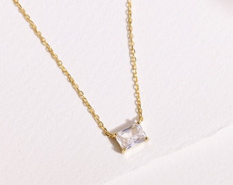 Smaragd Diamant Halskette • Brautjungfer Geschenk • Diamant Anhänger • Braut Halskette • Geschenk für sie • Jeden Tag Halskette • Herz Halskette