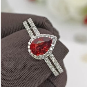 Bague halo de grenats naturels en or 14 carats | Alliance en grenat véritable| Bague demi-éternité| Bague pierre de naissance de janvier