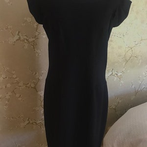 Cynthia Steffe Nuevo (sin etiquetas) Vestido negro con mangas cortas Talla 10 EE. UU.