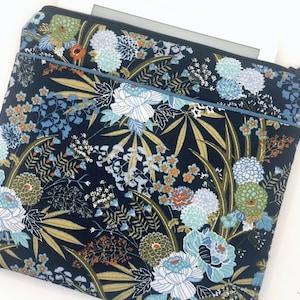 E-reader pouch - Japanese flowers