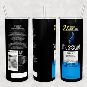 Pode incluir: Uma garrafa de gel de banho Axe preta e azul 2X maior com um aroma de hortelã e alecrim esmagados. A garrafa é etiquetada como "Phoenix" e diz "Clean + Cool" e "Propre + Rafraichissant".