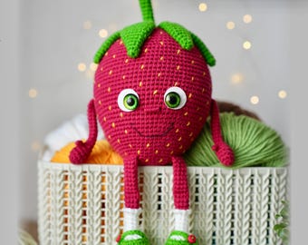 Crochet pattern toy the cheeky Strawberry. PDF amigurumi pattern in English.