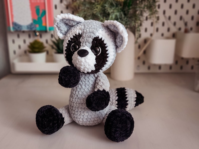 Raccoon crochet pattern, amigurumi crochet tutorial, forest animal pdf, häkelanleitung pattern on English, French, German zdjęcie 7