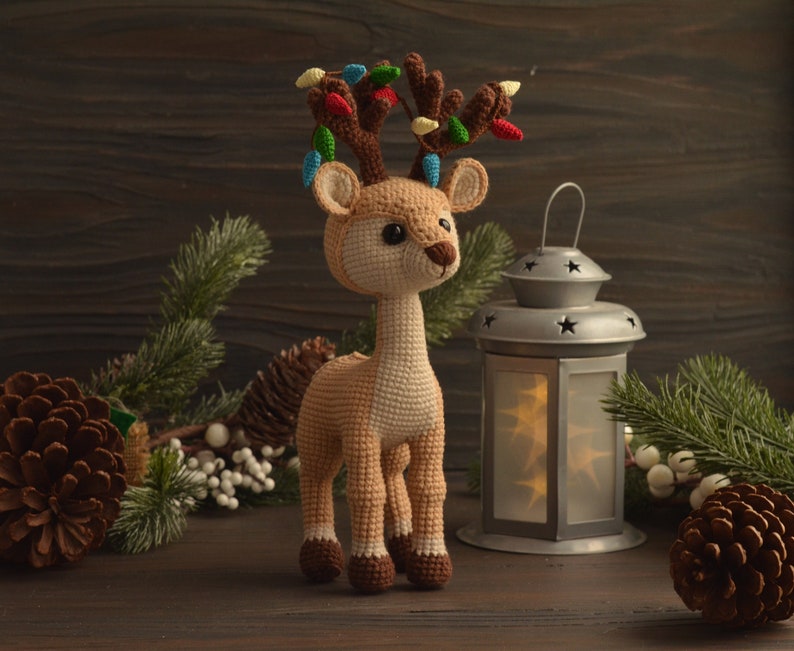 Set Christmas toys: Reindeer with a sleigh a bag for gifts and Christmas tree, PDF English Español pattern, Christmas décor image 6
