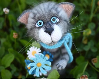 Crochet pattern toy the Striped Cat. PDF amigurumi pattern in English.